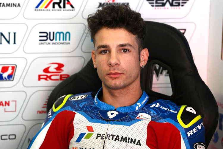 Lorenzo Dalla Porta steht ohne Motorrad da