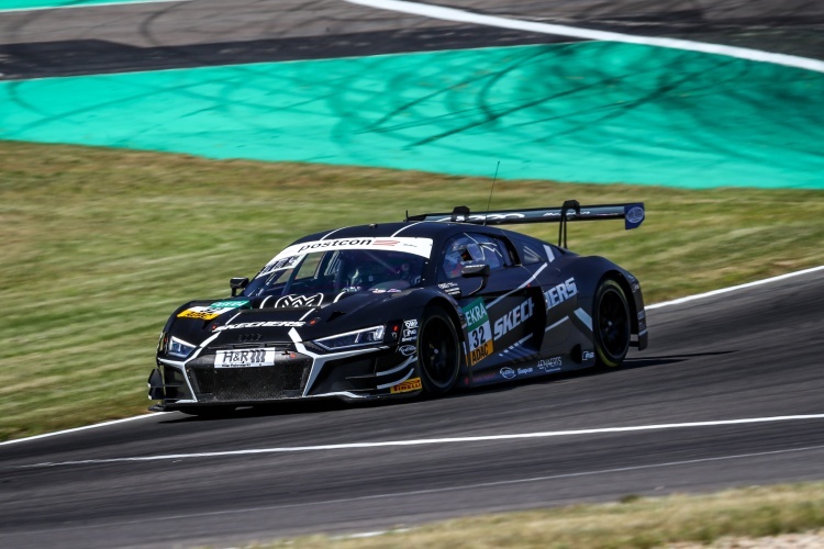 Startplatz eins für den Audi R8 LMS vom Team WRT beim ADAC GT Masters auf dem Lausitzring