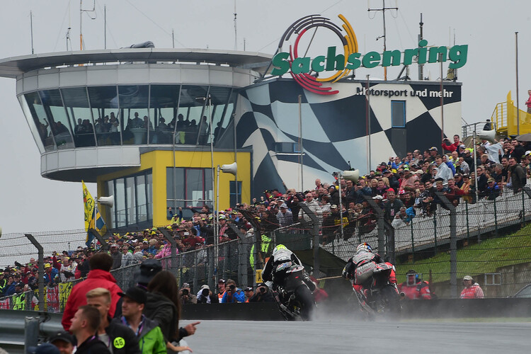 Jonas Folger gegen Johann Zarco auf dem Sachsenring