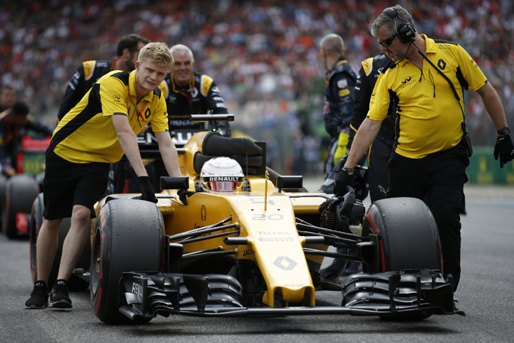 Kevin Magnussen muss sein Renault-Cockpit gegen einige grosse Namen und Talente verteidigen