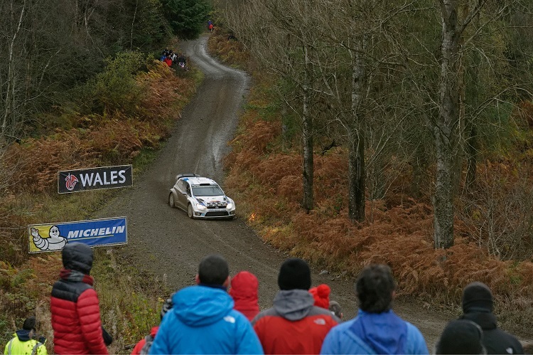 Dritte Wales-Bestzeit für Leader Sébastien Ogier