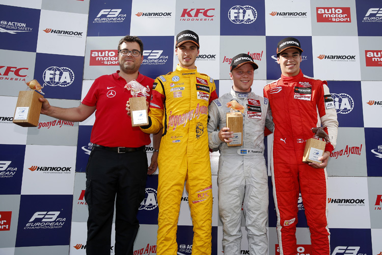 V. l.: Rene Rosin (Teammanager Prema Powerteam), Antonio Giovinazzi, Felix Rosenqvist und Lance Stroll