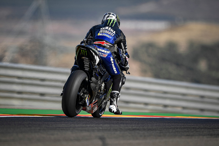 Maverick Viñales testet den neuen Doppelauspuff ausgiebig