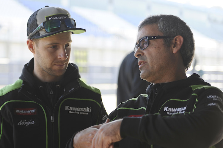 Jonathan Rea (li) und Pere Riba sind nach der erfolgreichen Saison 2015 ein eingespieltes Team