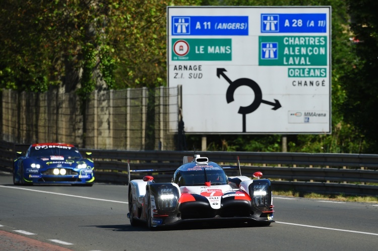 Der Toyota TS050 Hybrid beim Testtag zu den 24h Le Mans