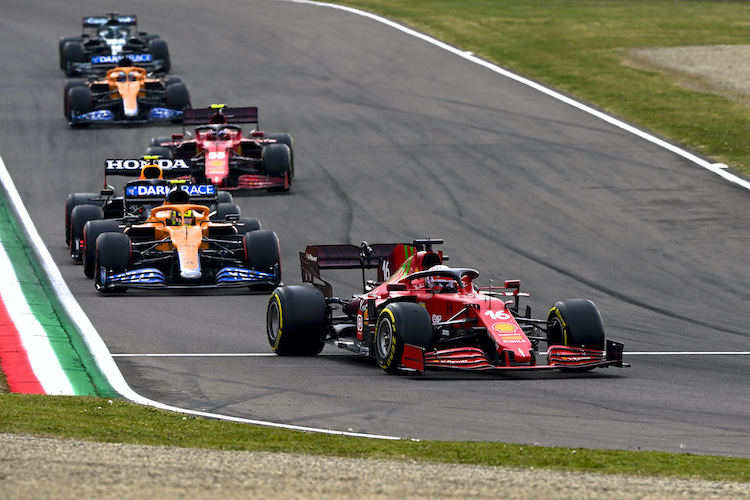 Vor der roten Flagge lag Charles Leclerc noch vor Lando Norris