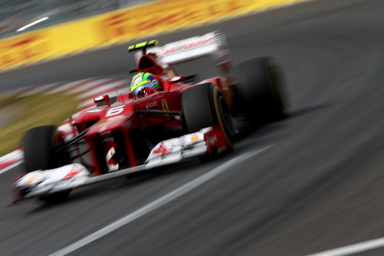 Felipe Massa stellt seinen Ferrari auf Platz 6