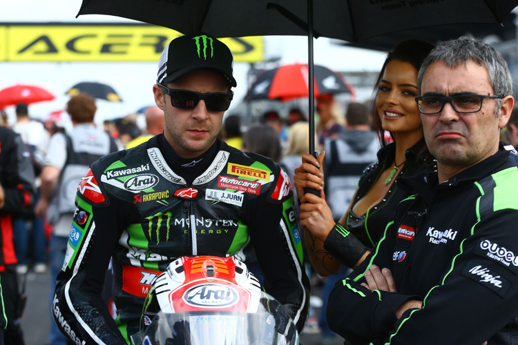 Jonathan Rea (li.) mit seinem Crew-Chief Pere Riba