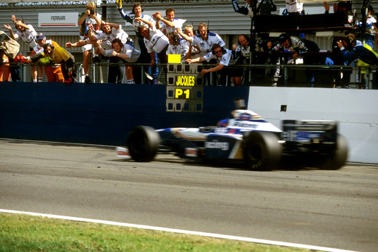 In Silverstone können Fans bis zur Pitwall kommen.