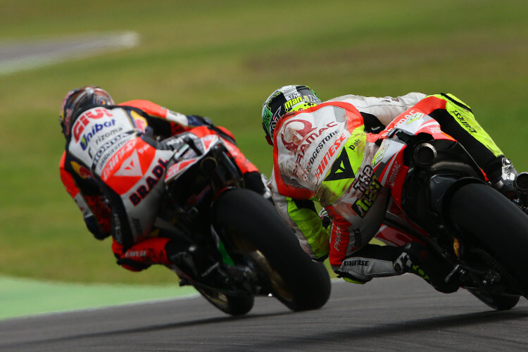 Andrea Iannone hinter LCR-Honda-Pilot Stefan Bradl