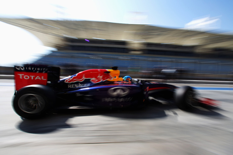 Bild mit Seltenheitswert: Sebastian Vettel geht auf die Bahn