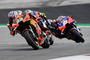 KTM unter sich: Brad Binder (33) vor Miguel Oliveira und Lecuona (27)