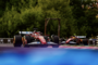 Charles Leclerc scharf wir ungarische Paprika, Lewis Hamilton unscharf unter ferner liefen
