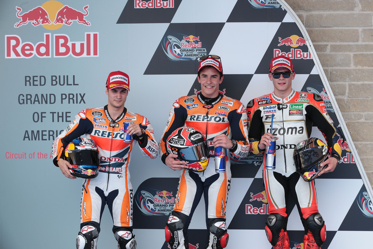 Das Podest nach dem MotoGP-Qualifying: Pedrosa, Márquez und Bradl