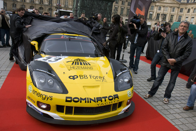 Feierlich enthüllt - die neue Phoenix Carsport Corvette GT1