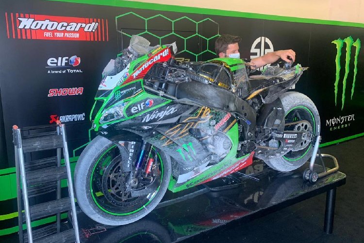 Das Motorrad von Jonathan Rea muss umfangreich repariert und kontrolliert werden