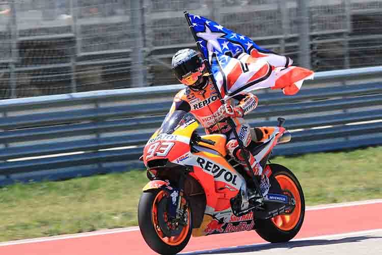 Repsol-Honda-Pilot Marc Márquez bleibt in Austin ungeschlagen und ehrte Nicky Hayden in der Auslaufrunde