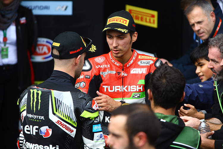 Johnny Rea (li.) mit Toprak Razgatlioglu