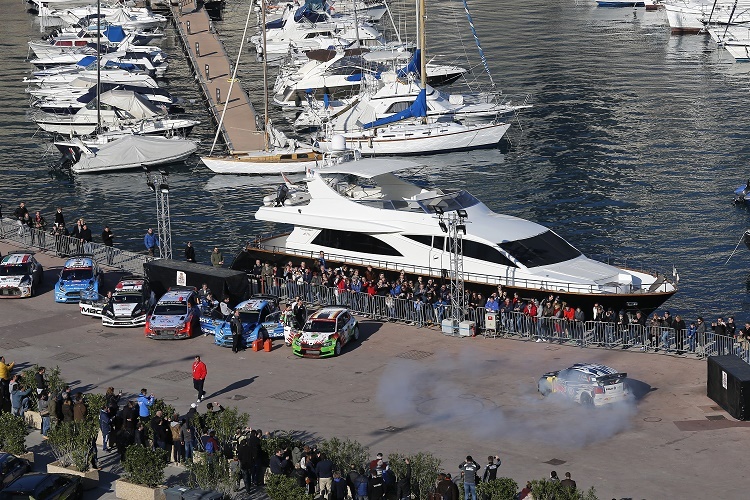 Parc Fermé 2016 im Hafen von Moanco