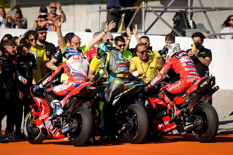 Valentino Rossi nach seinem MotoGP-Abschiedsrennen: Zwischen Jorge Martin und Pecco Bagnaia