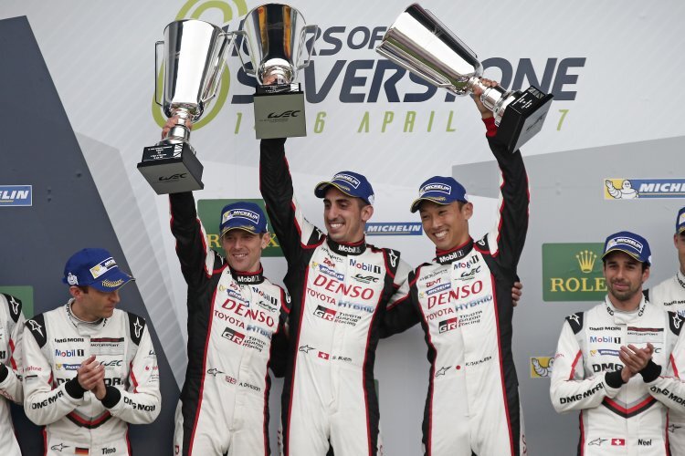 Die Sieger von Silverstone: Anthony Davidson, Sébastien Buemi, Kazuki Nakajima (v.li.) 