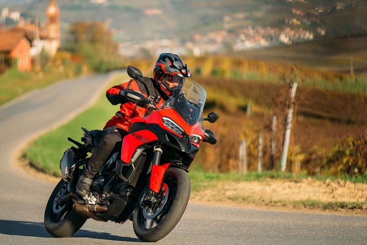 Ducati Multistrada V2: Reise-Enduro mit neuem Motor und neuem Fahrwerk