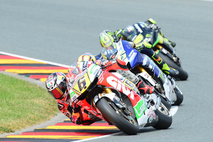 Stefan Bradl (6) vor Rossi (46) und dem vorlauten Crutchlow