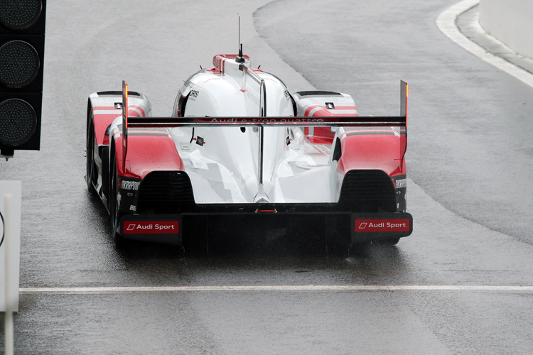 Schöner Rücken: Audi R18 im Le Mans-Trimm