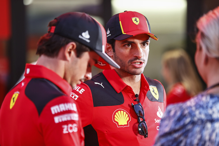 Carlos Sainz (Mitte)