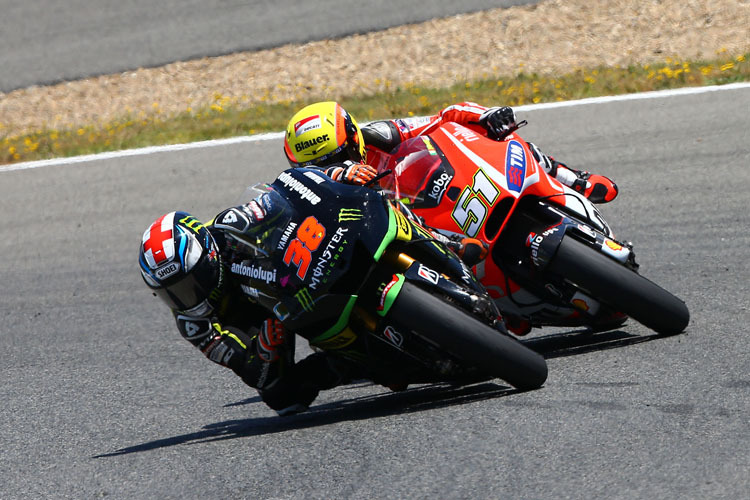 Bradley Smith im Clinch mit Michel Pirro