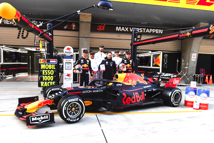 ExxonMobil spendiert Red Bull Racing-Honda in China ein wenig Retro-Stil