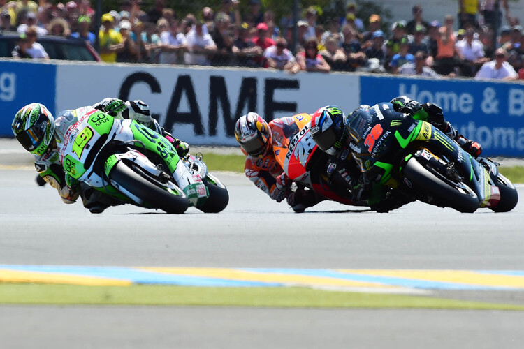 Im Rennen: Alvaro Bautista (19) vor Bradley Smith (38) und Dani Pedrosa (26)