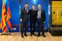 Jorge Lorenzo mit dem Barca-Präsidenten Josep Maria Bartomeu (links) und Dorna-Manager Manel Arroyo