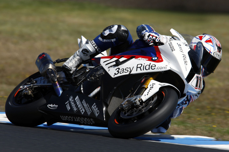 Troy Corser testete das alte und neue Modell