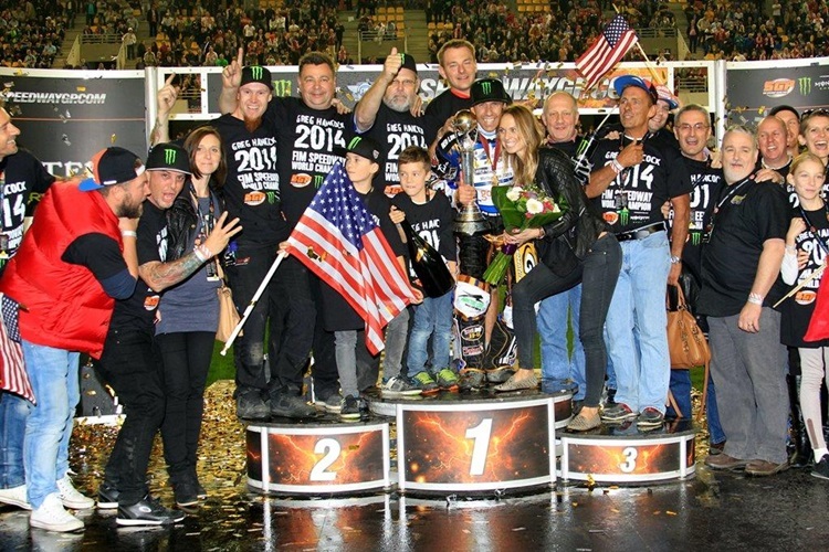Weltmeister Greg Hancock mit Team und Familie