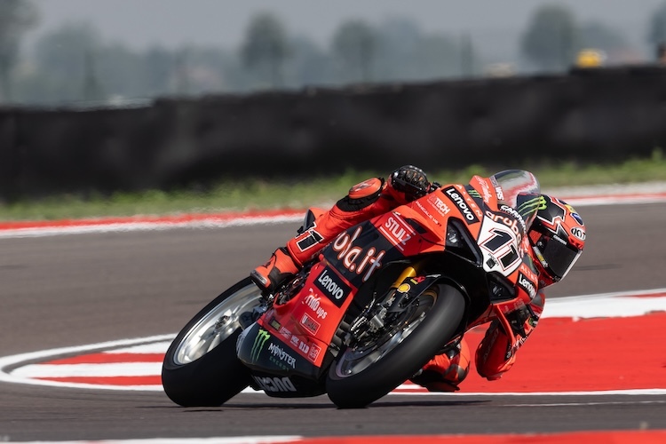 Nicolo Bulega behaupte sich am Freitag in beiden Trainings an der Spitze