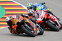 Brad Binder vor Johann Zarco (5) und Joan Mir