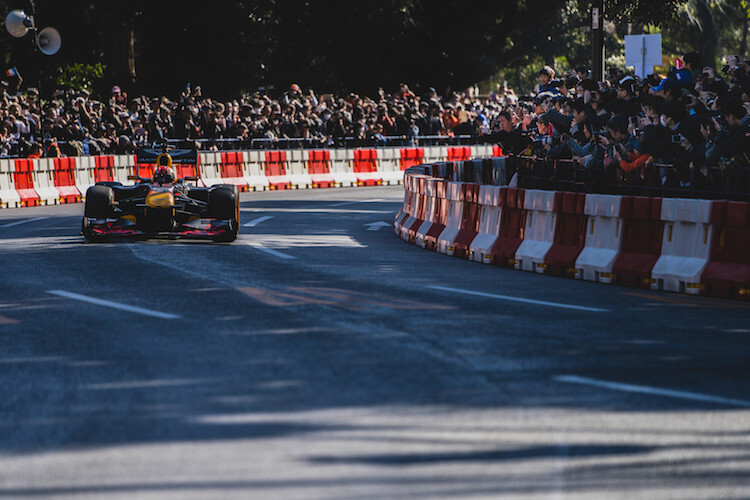 Pierre Gasly durfte an diesem Wochenende im Rahmen eines Show-Runs in Tokio in einem alten GP-Auto Gas geben