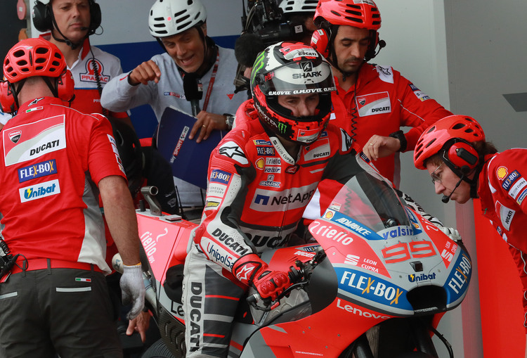 Das Ducati-Team hat Jorge Lorenzo im Qualifying 1 einen falschen Reifen verpasst