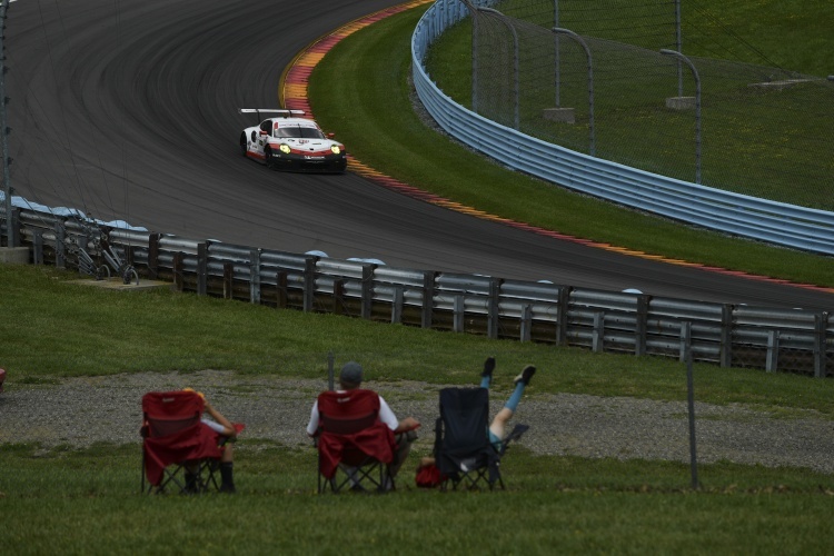 Motorsport in der Natur: Der Porsche 911 RSR in Watkins Glen