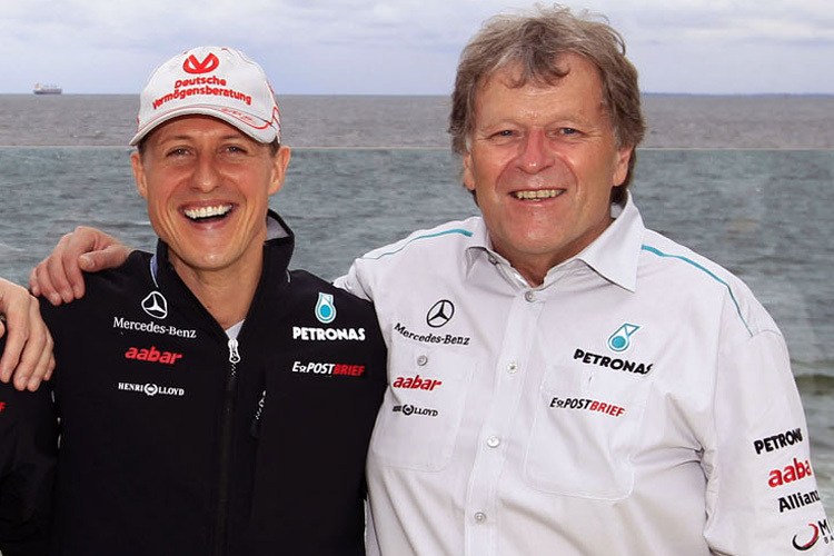 Michael Schumacher und Norbert Haug in Australien 2011