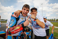 Sepang-GP 2019: Alex Márquez ist Weltmeister, Marc jubelt mit ihm