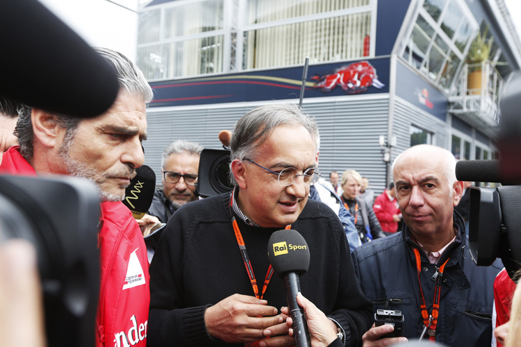 Sergio Marchionne (Mitte) mit Maurizio Arrivabene (links)