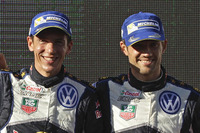 Verdient zum dritten Mal Weltmeister – Sébastien Ogier (rechts) und Beifahrer Julien Ingrassia