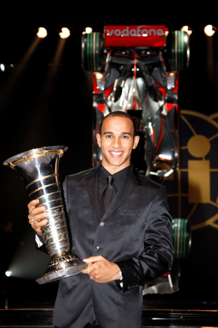 Sogar die Queen wird ihn demnächst ehren: Lewis Hamilton