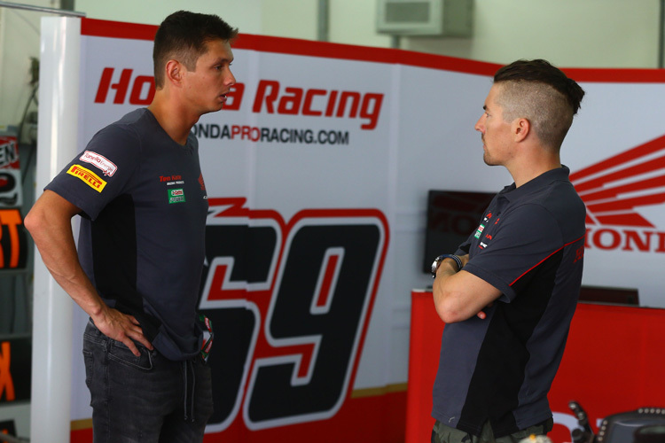 Das Honda-Duo Michael van der Mark (li.) und Nicky Hayden