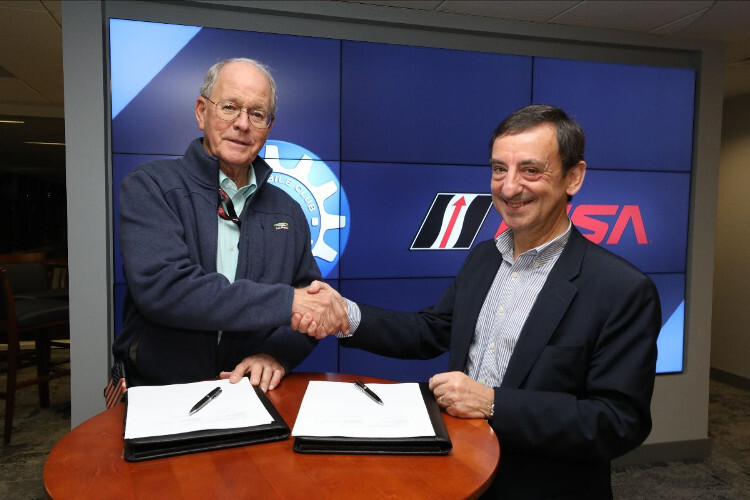 IMSA-Boss Jim France (li.) und ACO-Präsident Pierre Fillon