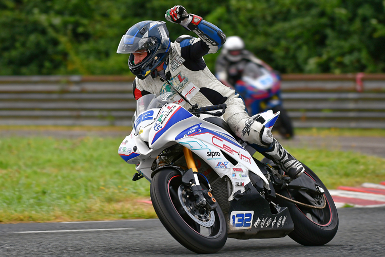 Luca Gottardi: Premieresieg in der IRRC Supersport