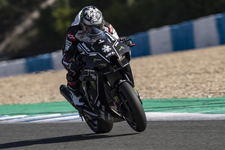 Beim Test in Jerez gab die neue ZX10-RR ihr Debüt in der Superbike-WM	