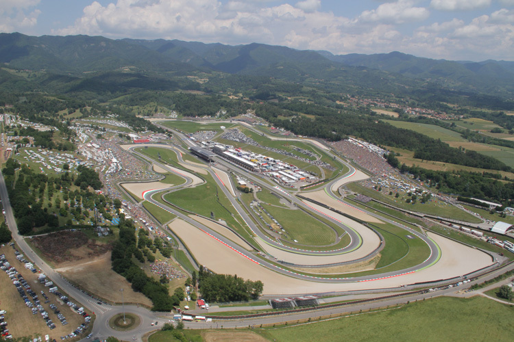 In Mugello geben die GP-Stars auf dem steiferen Vorderreifen gas